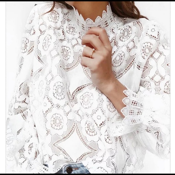 XS Lace crochet white blouse with high neck - Picture 3 of 6